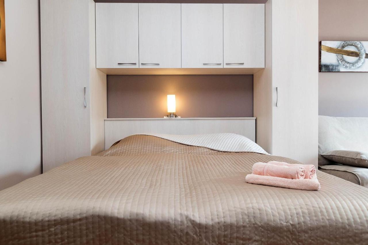 Apartments Karmen 1 茨里克韦尼察 外观 照片